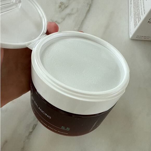 Acwell Licorice ph Balancing Toner Pad 70 Count - Picture 3 of 3